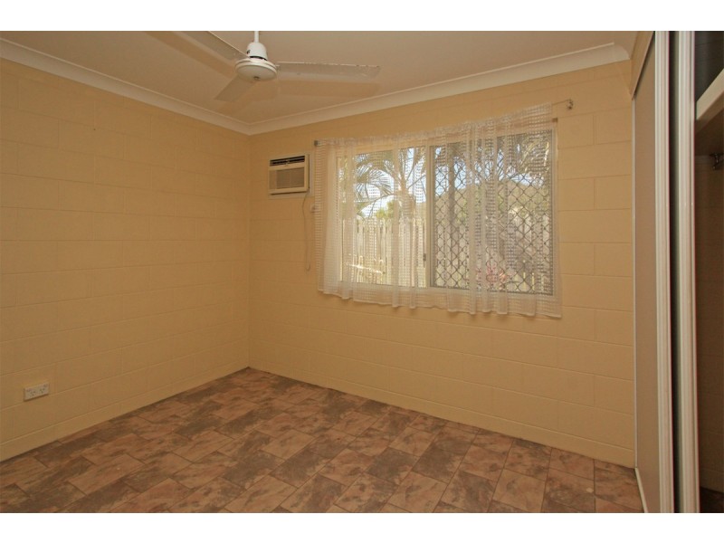 37 Barnett Street, Mount Louisa QLD 4814