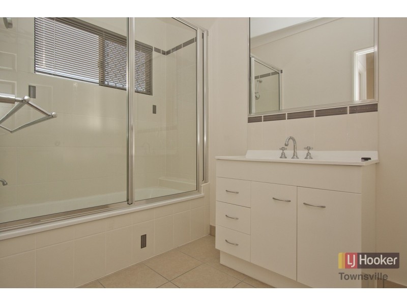 3 Meridian Court, Burdell QLD 4818