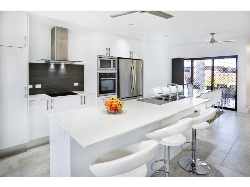 16 Emperor Boulevard, Burdell QLD 4818