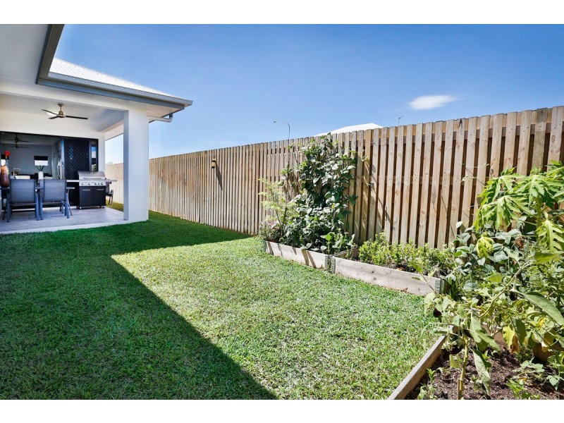 16 Emperor Boulevard, Burdell QLD 4818