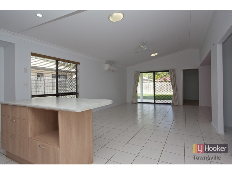 26 Ulysses Drive, Mount Louisa QLD 4814