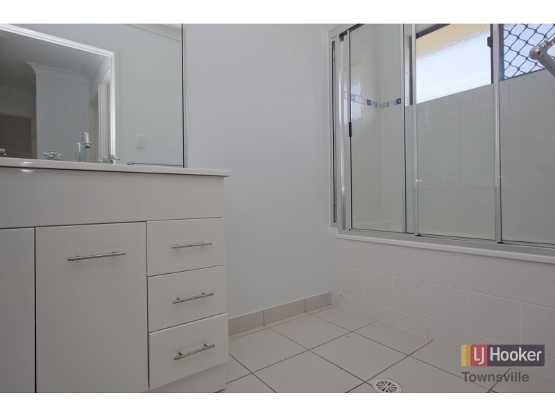 26 Ulysses Drive, Mount Louisa QLD 4814