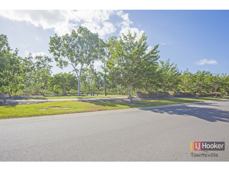 26 Ulysses Drive, Mount Louisa QLD 4814