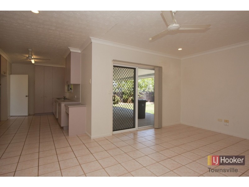 17 Campion Circuit, Kirwan QLD 4817