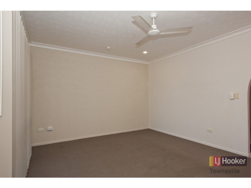 17 Campion Circuit, Kirwan QLD 4817
