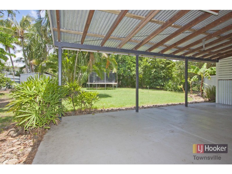 64 Queens Road, Hermit Park QLD 4812