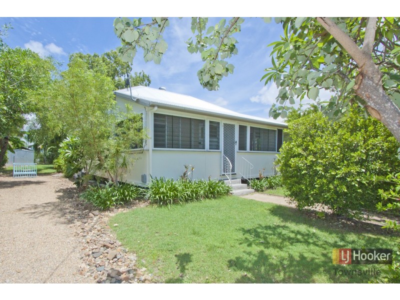 64 Queens Road, Hermit Park QLD 4812