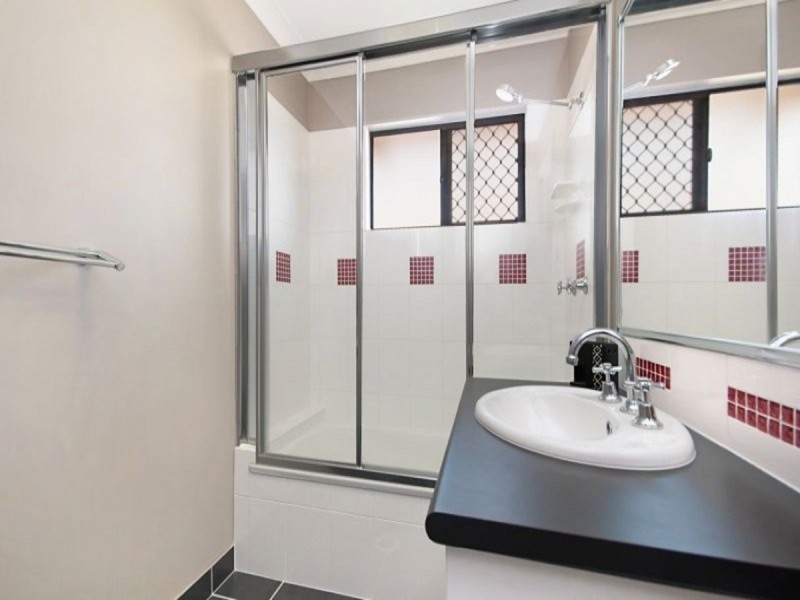 12 Redgum Court, Mount Louisa QLD 4814