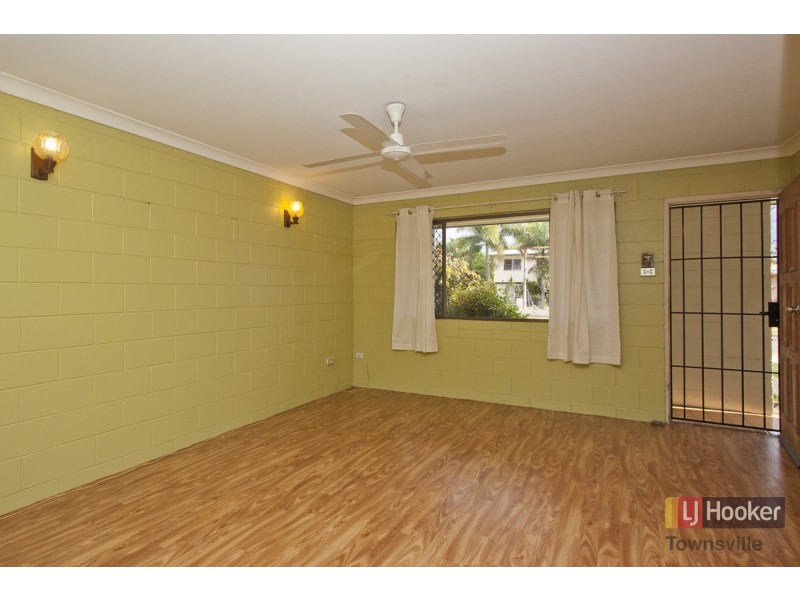 2/5 Halliday Street, Kirwan QLD 4817