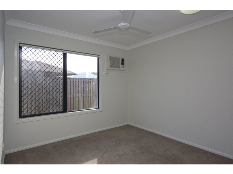 5 Rattray Street, Bushland Beach QLD 4818