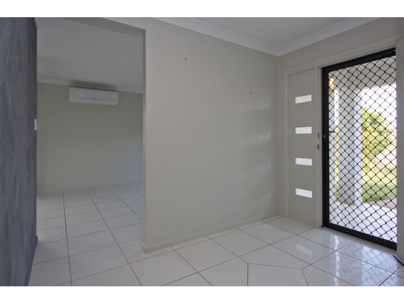 5 Rattray Street, Bushland Beach QLD 4818