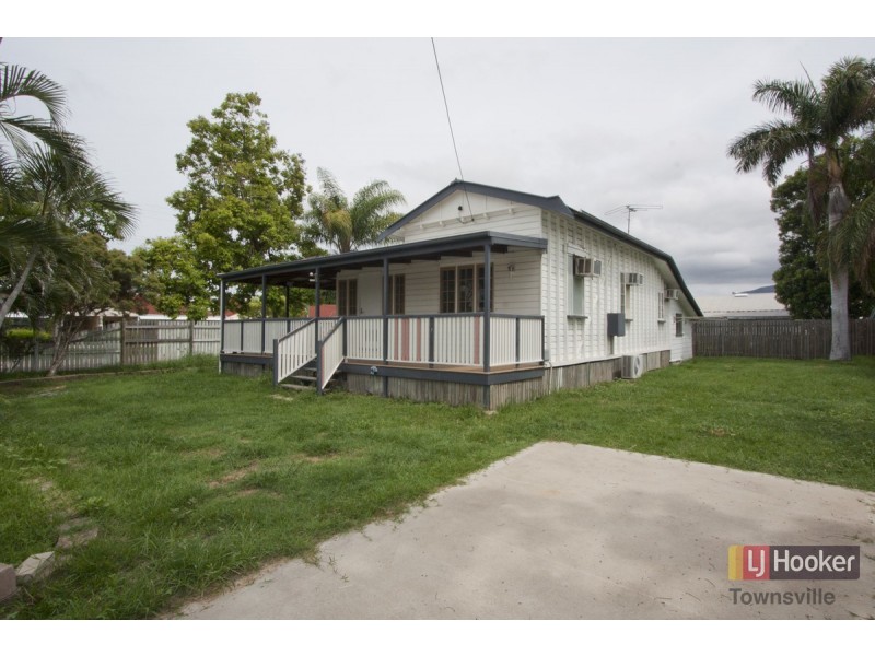 32 Gladstone Street, Pimlico QLD 4812