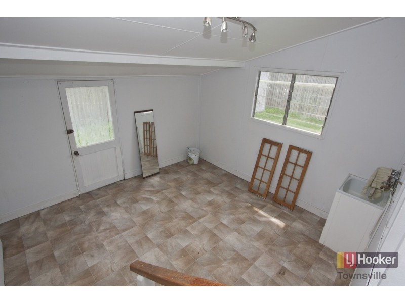 32 Gladstone Street, Pimlico QLD 4812