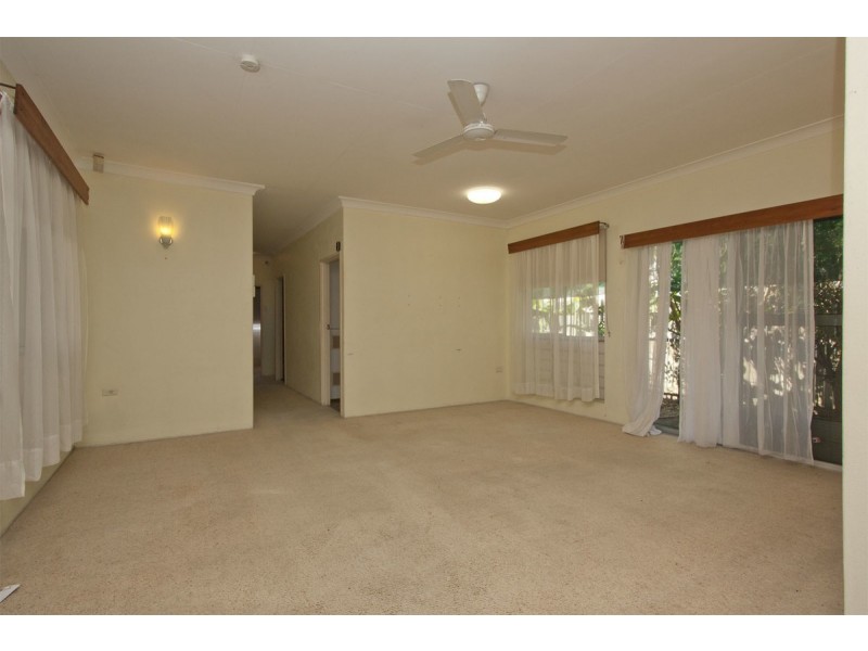 8 Lumeah Street, Cranbrook QLD 4814