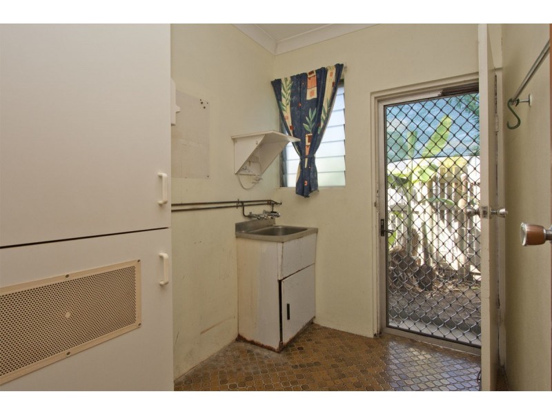 8 Lumeah Street, Cranbrook QLD 4814