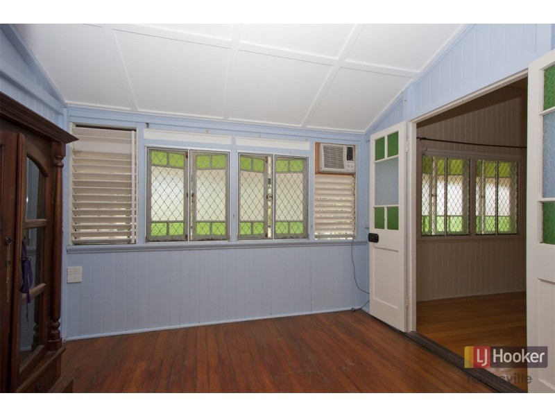 17 Derby Street, Pimlico QLD 4812