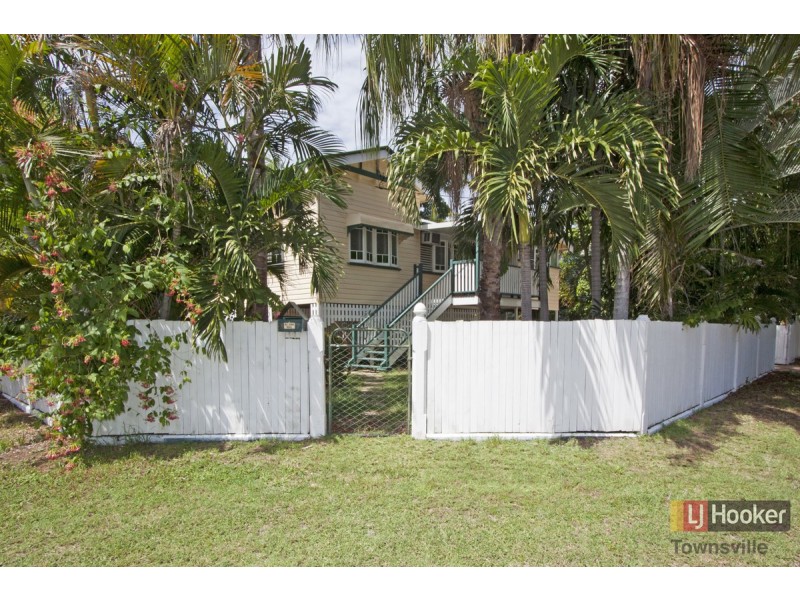 17 Derby Street, Pimlico QLD 4812