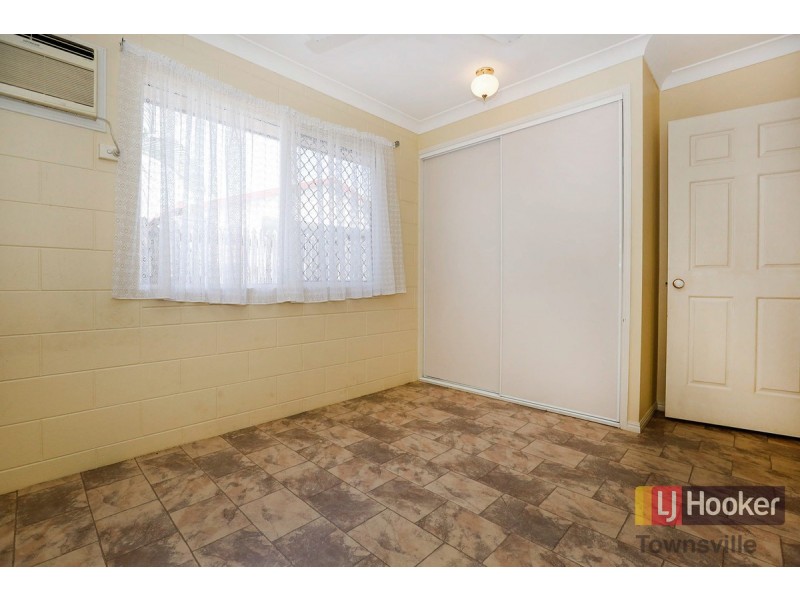 37 Barnett Street, Mount Louisa QLD 4814