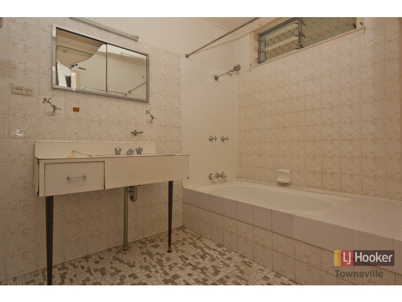 17 Pardon Street, Heatley QLD 4814