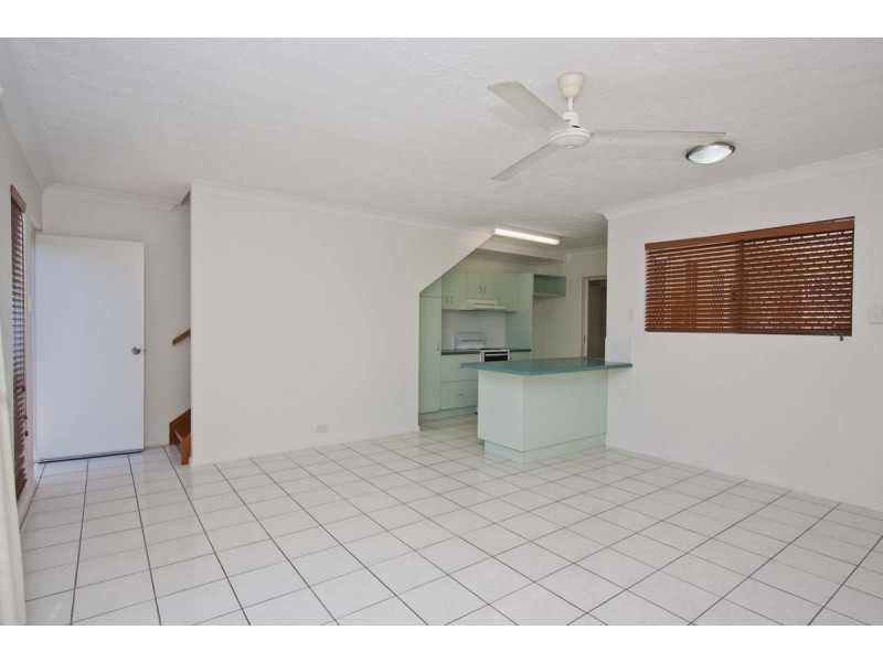 6/4 Stuart Street, North Ward QLD 4810