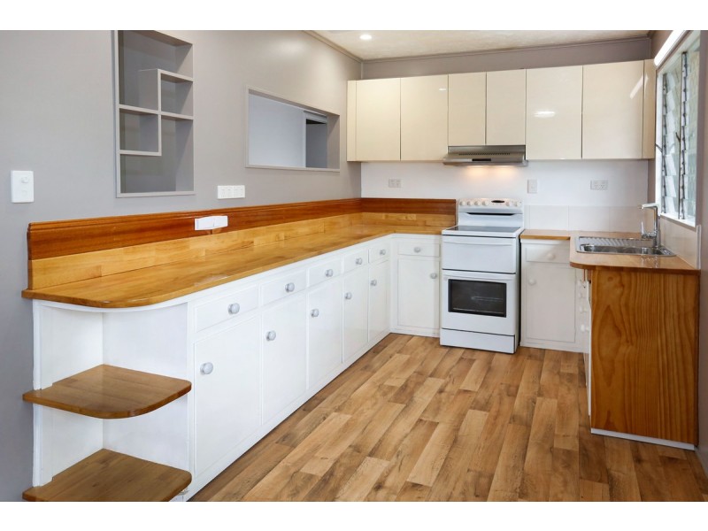 12 Wooral Street, Cranbrook QLD 4814