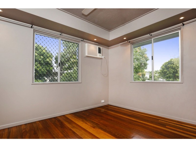 12 Wooral Street, Cranbrook QLD 4814