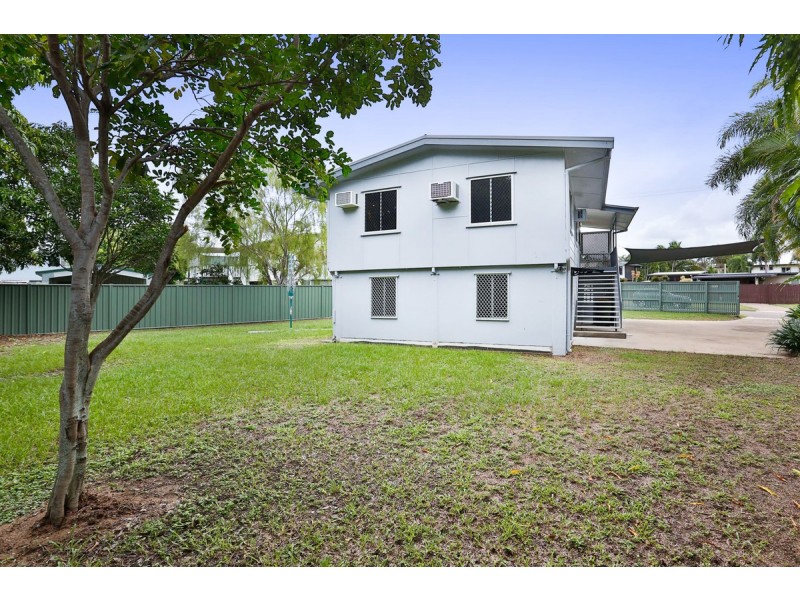 12 Wooral Street, Cranbrook QLD 4814