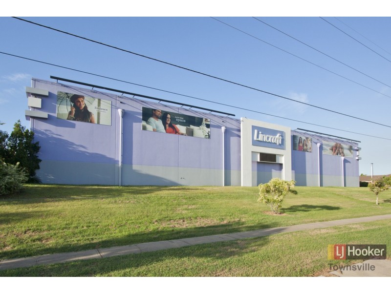 25-29 Martinez Avenue, West End QLD 4810