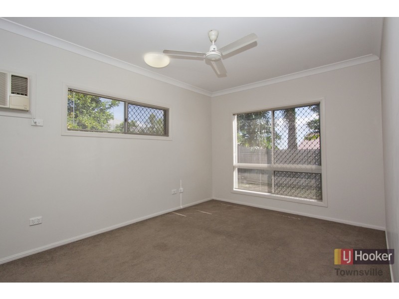 58 Minaret Way, Mount Louisa QLD 4814