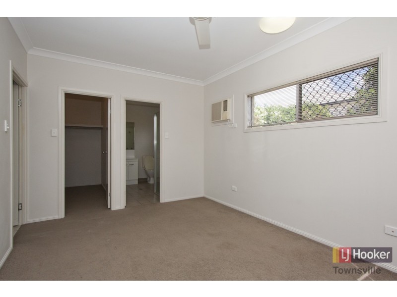 58 Minaret Way, Mount Louisa QLD 4814