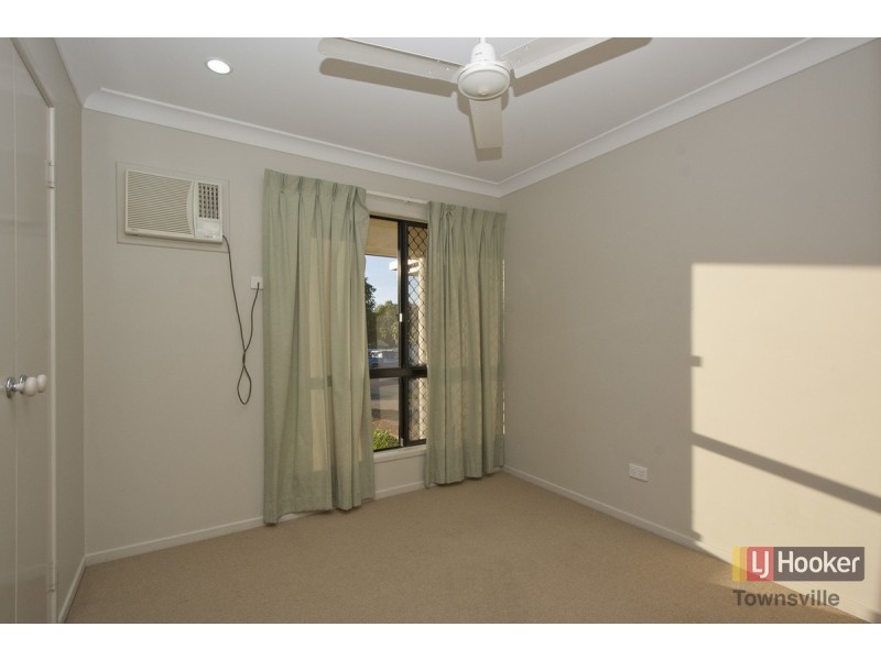 6 Dungurra Place, Bushland Beach QLD 4818