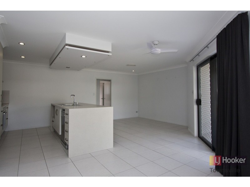 19 Rushtons Way, Mount Louisa QLD 4814