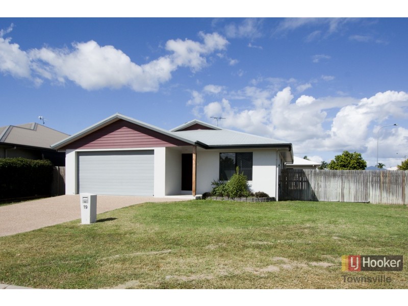 19 Rushtons Way, Mount Louisa QLD 4814