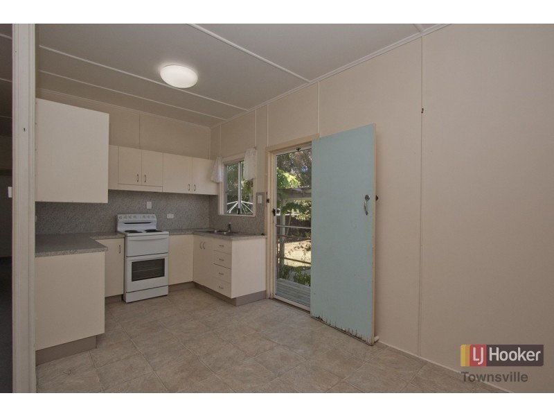 12 Bomana Street, Aitkenvale QLD 4814