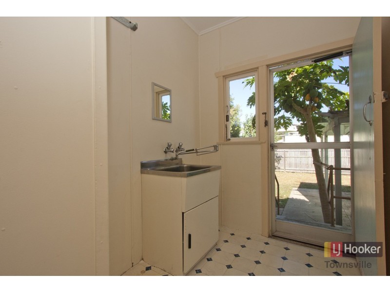 12 Bomana Street, Aitkenvale QLD 4814