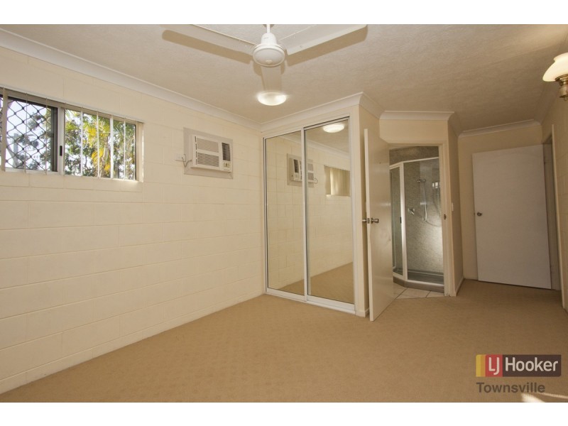 2 Reynolds Street, Kirwan QLD 4817