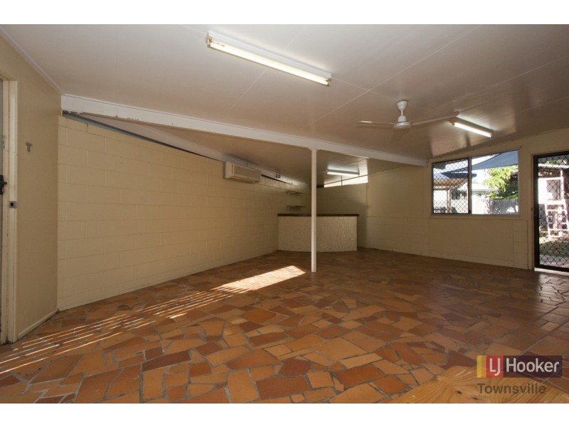 2 Reynolds Street, Kirwan QLD 4817