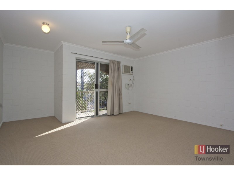 2/61 Camp Street, Mundingburra QLD 4812