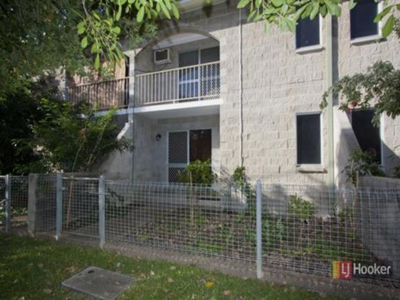 2/61 Camp Street, Mundingburra QLD 4812