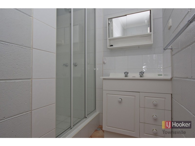 4/16 Primrose Street, North Ward QLD 4810