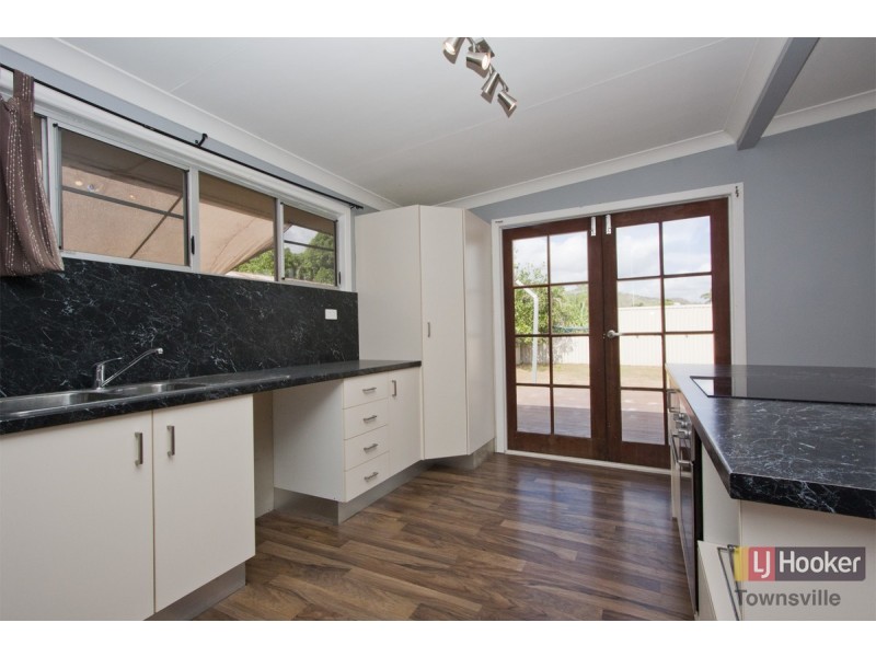 35 Wattle Street, Kirwan QLD 4817