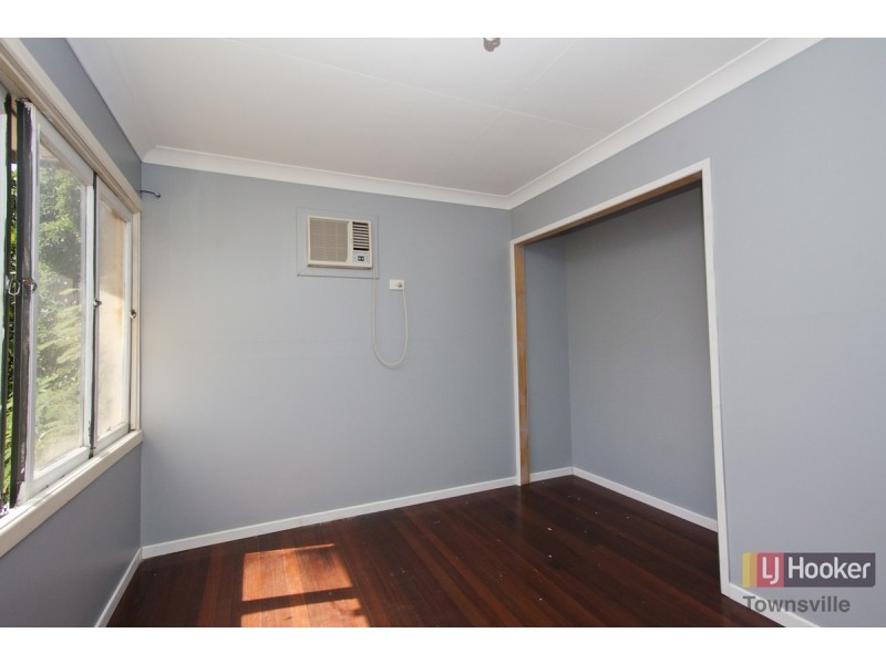 35 Wattle Street, Kirwan QLD 4817