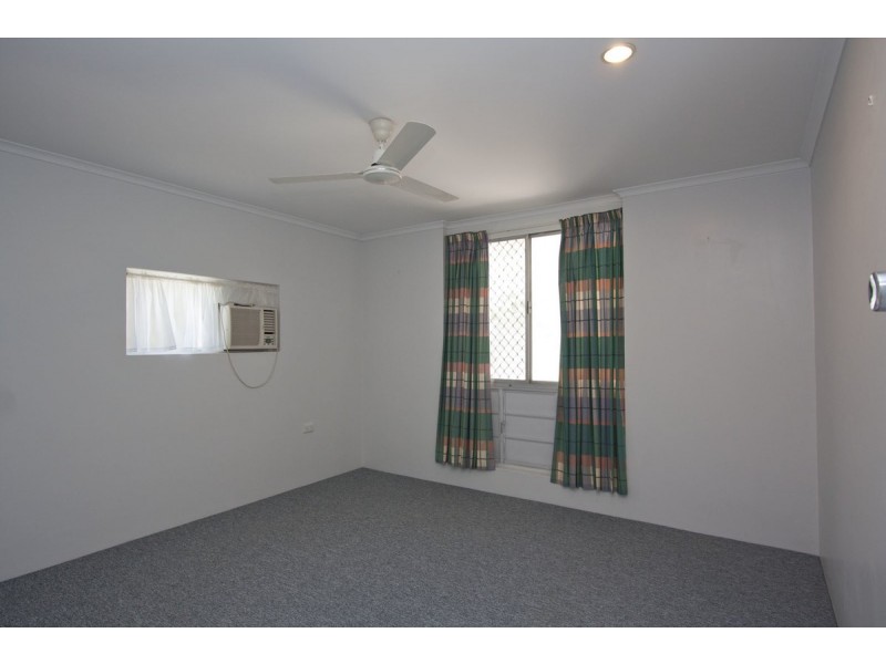 2/4 Buck Street, Mysterton QLD 4812