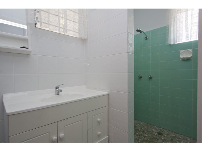 2/4 Buck Street, Mysterton QLD 4812