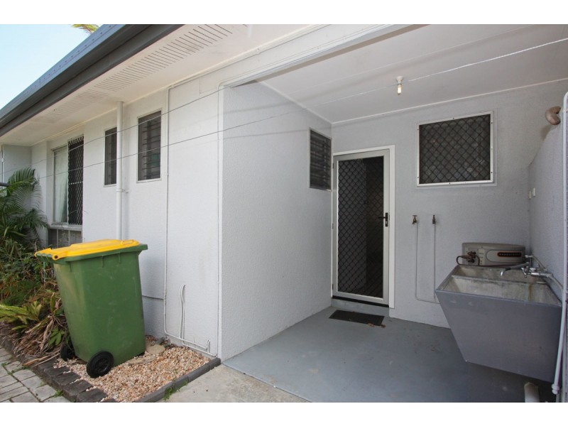 2/4 Buck Street, Mysterton QLD 4812