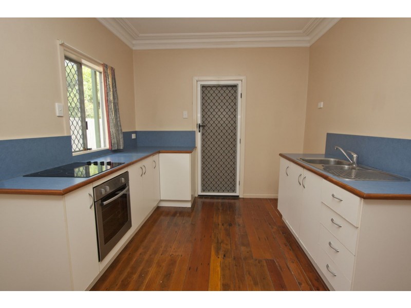 4/9 Tully Street, South Townsville QLD 4810