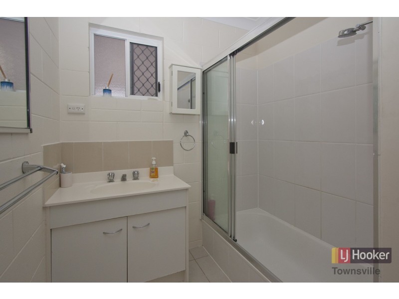 2/49 Camp Street, Mundingburra QLD 4812