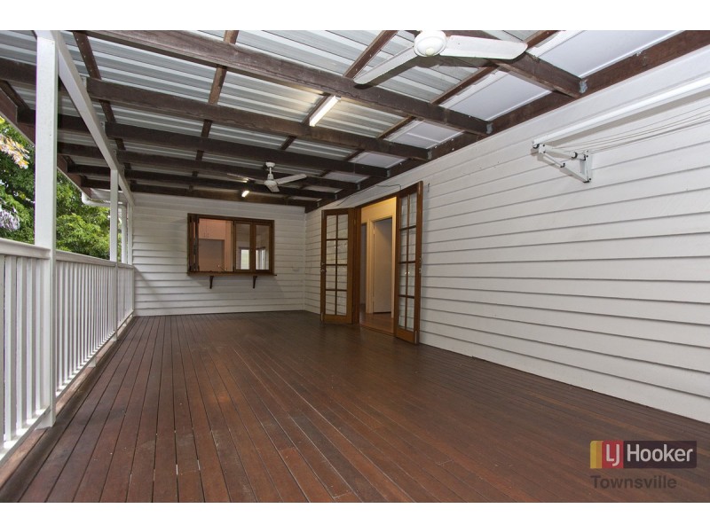 17 Ryan Street, North Ward QLD 4810