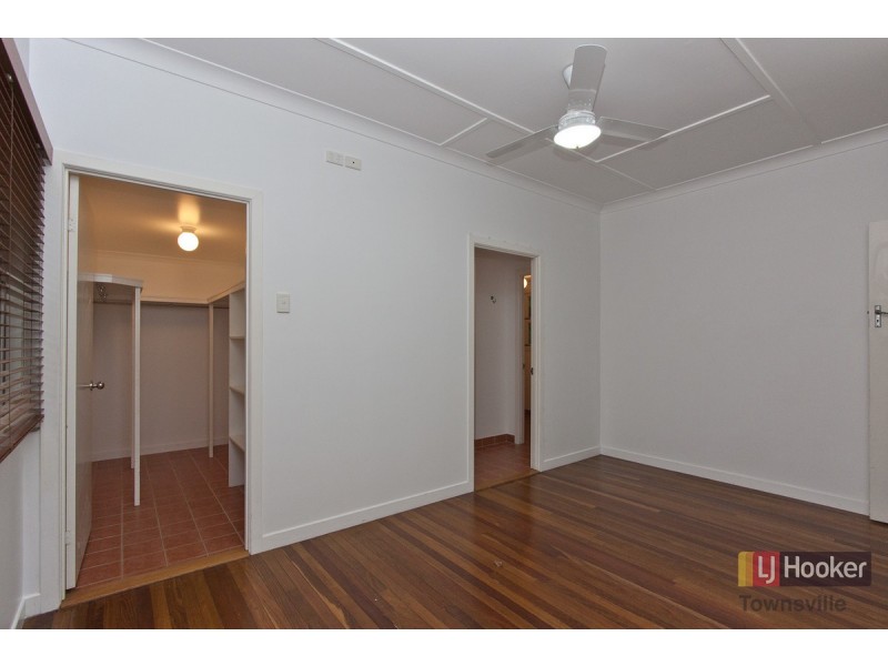 17 Ryan Street, North Ward QLD 4810