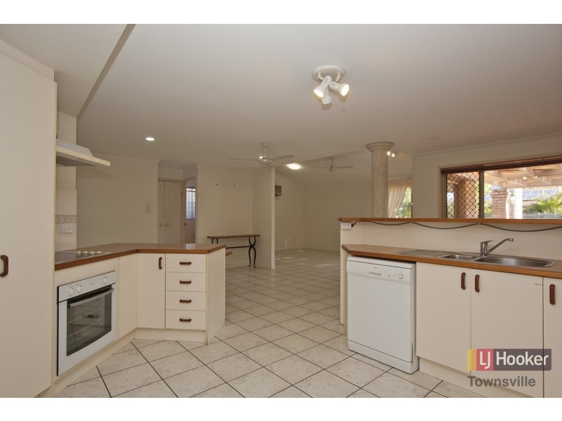 28 Tottenham Court, Kirwan QLD 4817